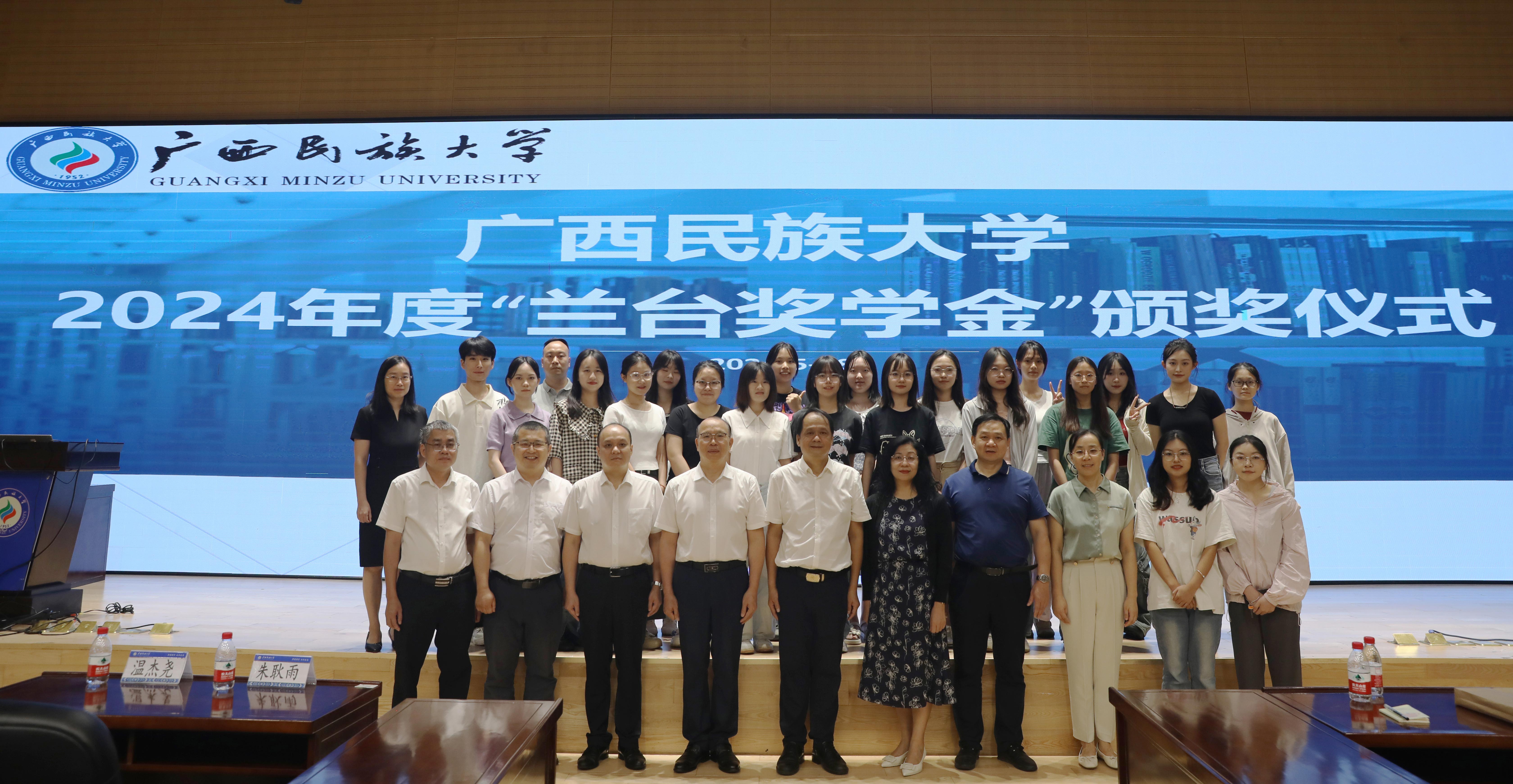 4J9A1047.jpg