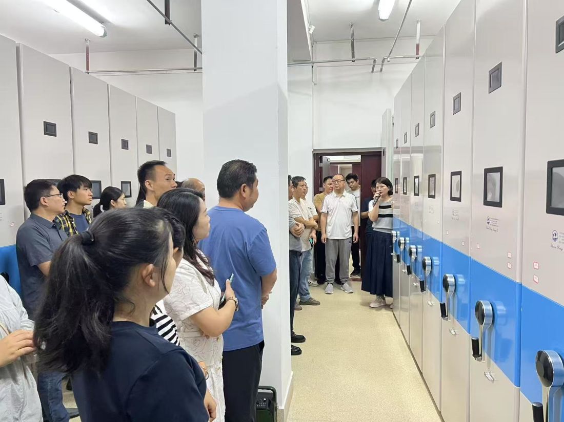 百色市开展档案开放日活动.jpg